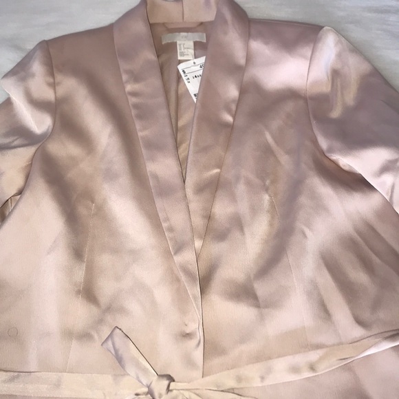 CUTE SILKY PINK BLAZER - Picture 2 of 2